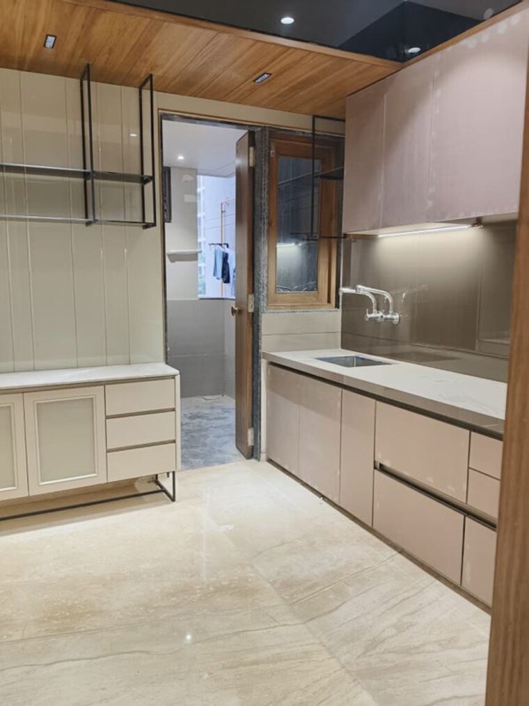 Room, jagatpur 3 Bedroom 241 Sq.Yd. Apartment In Jagatpur Ahmedabad 9916813