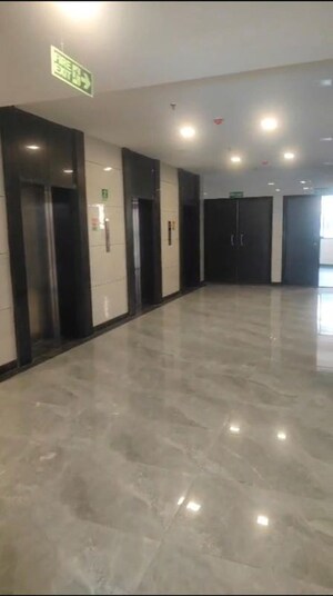 Room in  Office Space at Morya Grand, Jogeshwari West – for Rent