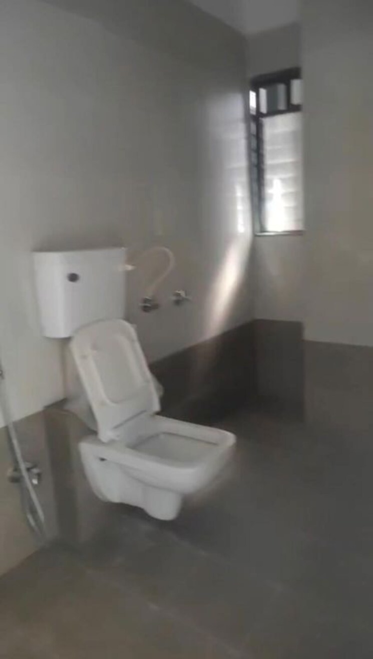 Bathroom, morya-grand Commercial Office Space 670 Sq.Ft. In Jogeshwari West Mumbai 9916832