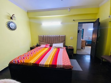 Bedroom in 3.5 BHK Apartment at Saviour Greenisle, Sain Vihar – for Rent
