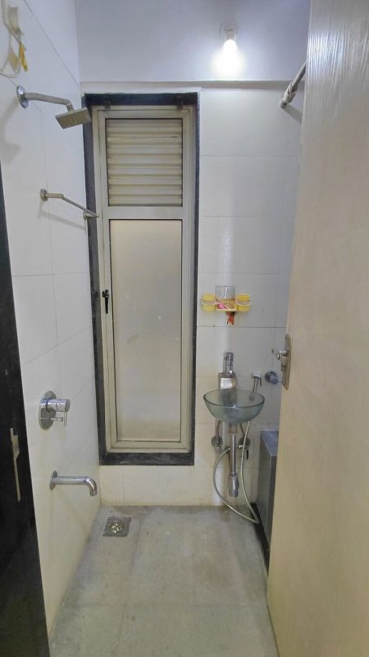 Bathroom, vasant-fiona 2 Bedroom 768 Sq.Ft. Apartment In Pokhran Road No Two Thane 9917009