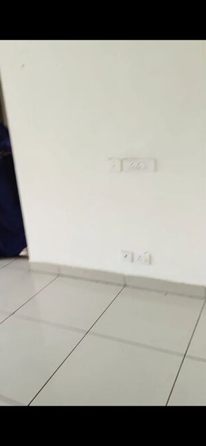 Furnished Amenities in 3 BHK Apartment at Panchsheel Greens, Sector 16 Greater Noida – for Rent