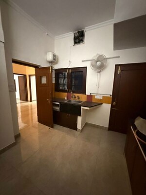 Living Room in 3 BHK Independent House at Sector 33 – for Rent