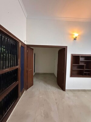 Living Room in 3 BHK Independent House at Sector 33 – for Rent