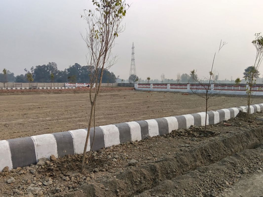 Plot For Sale in Gosainganj
