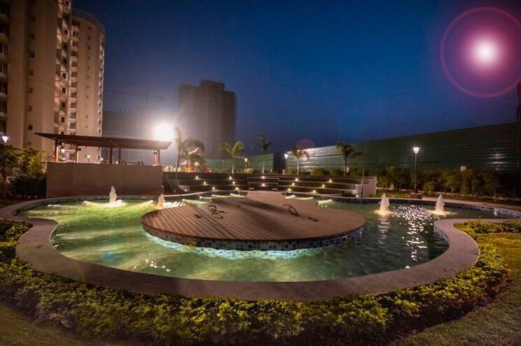 Swimming Pool, bptp-discovery-park 3 Bedroom 1848 Sq.Ft. Apartment In Sector 80 Faridabad 9917110