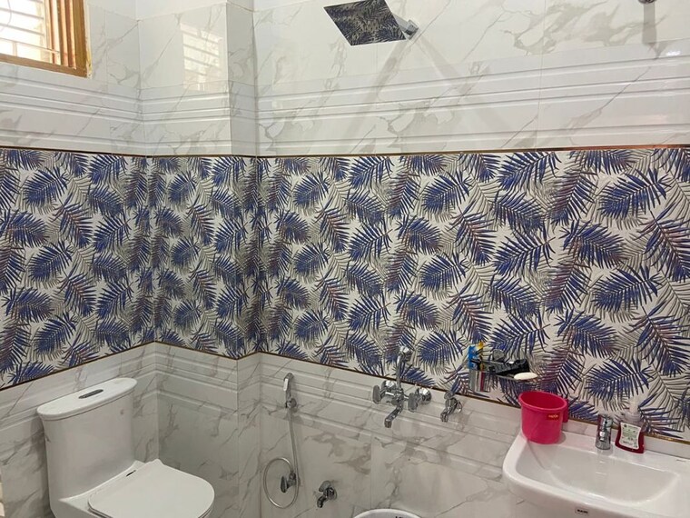 Bathroom, gomti nagar Pg For Boys & Girls In Gomti Nagar 9917132