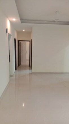 2 BHK + Extra Room Apartment For Rent in Amrapali Zodiac