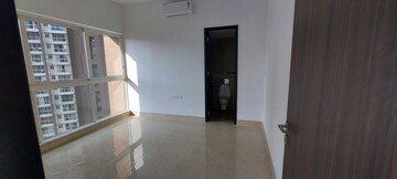 Room in 3 BHK Apartment at Runwal Forests, Kanjurmarg West – for Rent