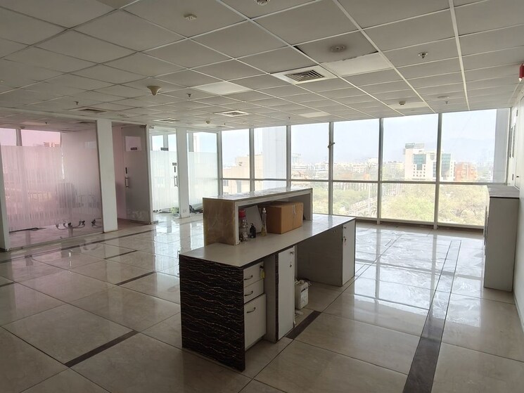 Team Area, proxima Commercial Office Space 5600 Sq.Ft. In Vashi Sector 30a Navi Mumbai 9917177