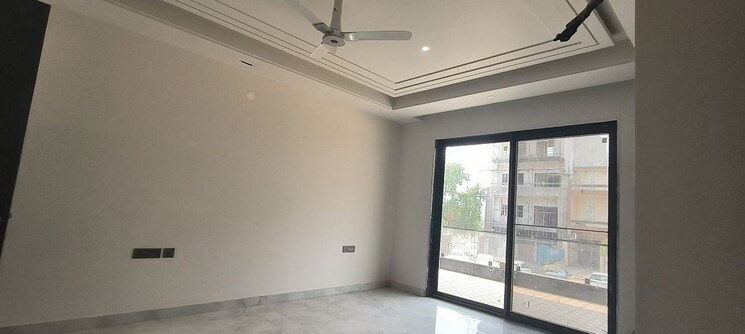 Room, parklands 4 Bedroom 500 Sq.Yd. Builder Floor In Sector 85 Faridabad 9915597