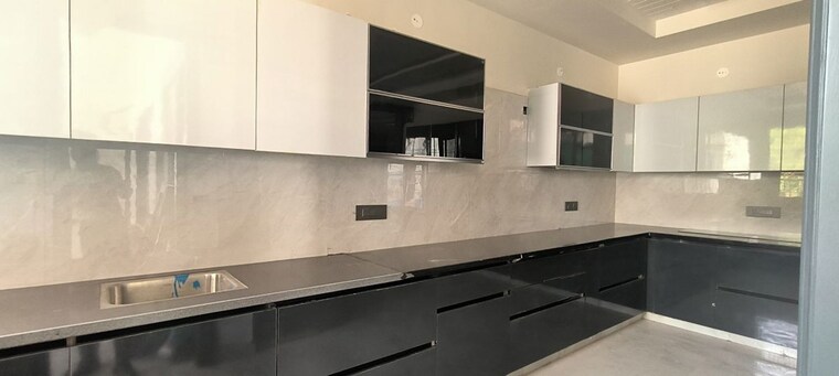 Kitchen, parklands 4 Bedroom 500 Sq.Yd. Builder Floor In Sector 85 Faridabad 9915597