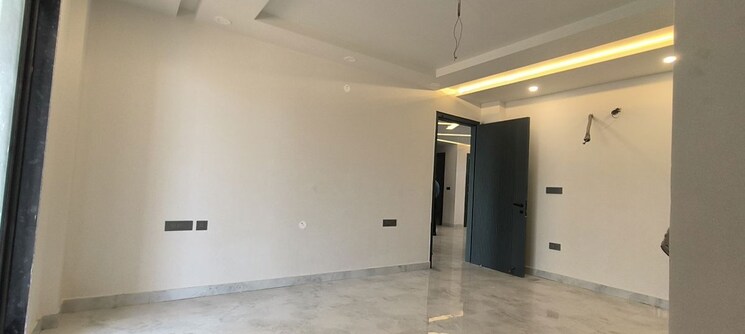 Room, parklands 4 Bedroom 500 Sq.Yd. Builder Floor In Sector 85 Faridabad 9915597