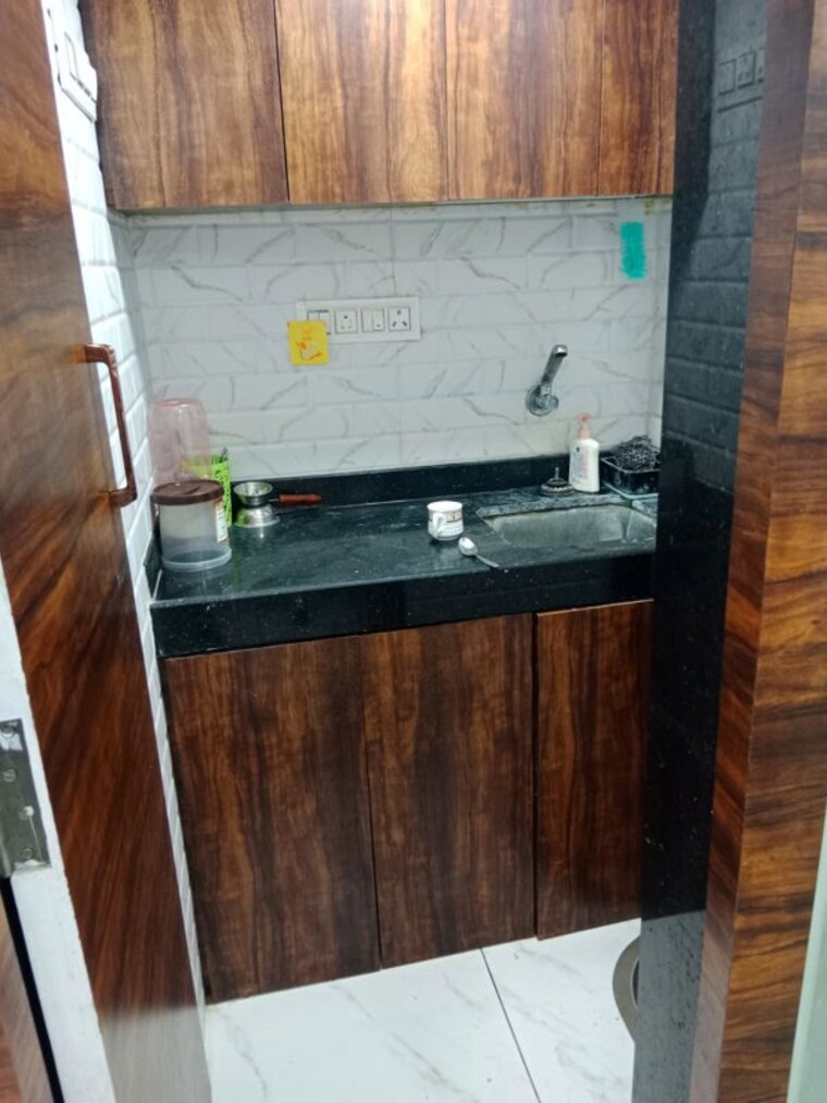 undefined, crystal-plaza-andheri-west Commercial Office Space 250 Sq.Ft. In Andheri West Mumbai 9917186