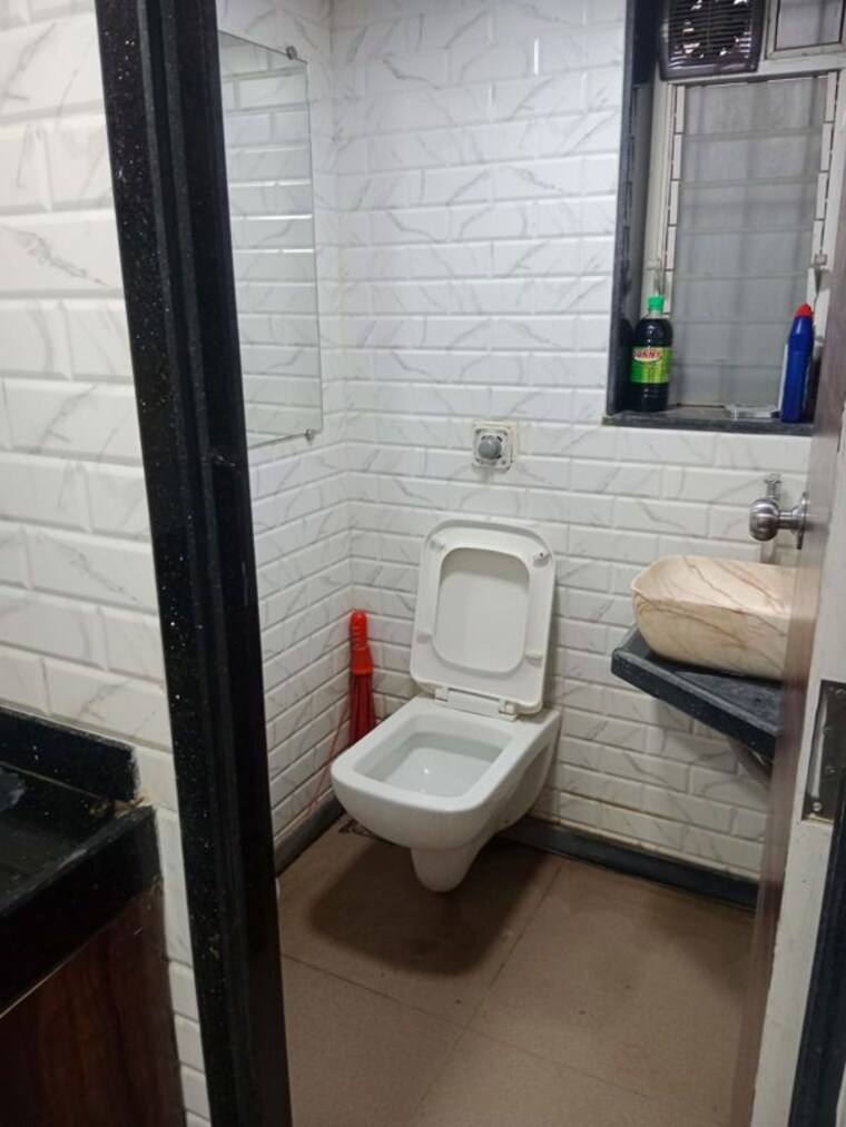 Bathroom, crystal-plaza-andheri-west Commercial Office Space 250 Sq.Ft. In Andheri West Mumbai 9917186
