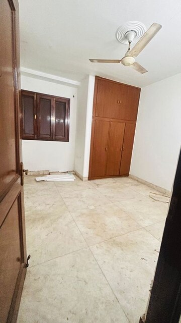 Room in 2 BHK Builder Floor at Malviya Nagar – for Rent