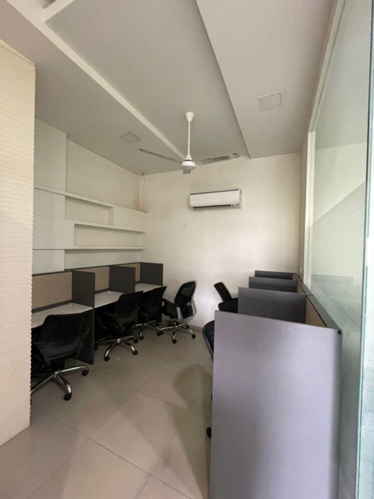 Team Area, sola Commercial Office Space 1644 Sq.Ft. In Sola Ahmedabad 9917248