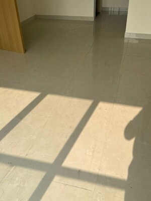 Room in 1 BHK Apartment at Mahim – for Rent