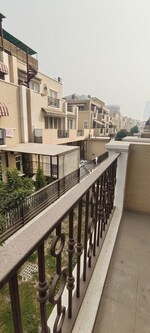 3 BHK + Pooja Room,Servant Room,Study Room,Extra Room 1650 Sq.Ft. Apartment in Emaar Emerald Floors Premier