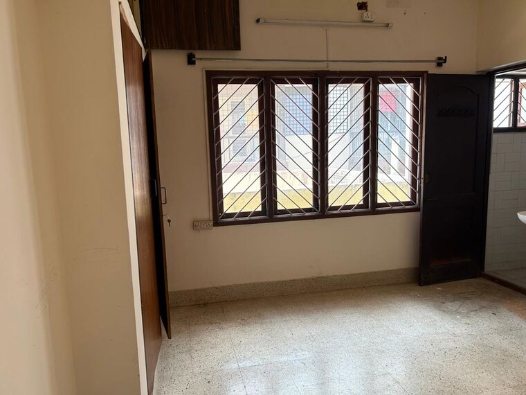 Room, cooke town 3 Bedroom 1800 Sq.Ft. Independent House In Cooke Town Bangalore 9140603