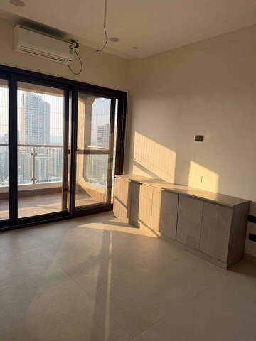 Room in 3 BHK Apartment at Surbhi CHS Andheri West, Andheri West – for Rent