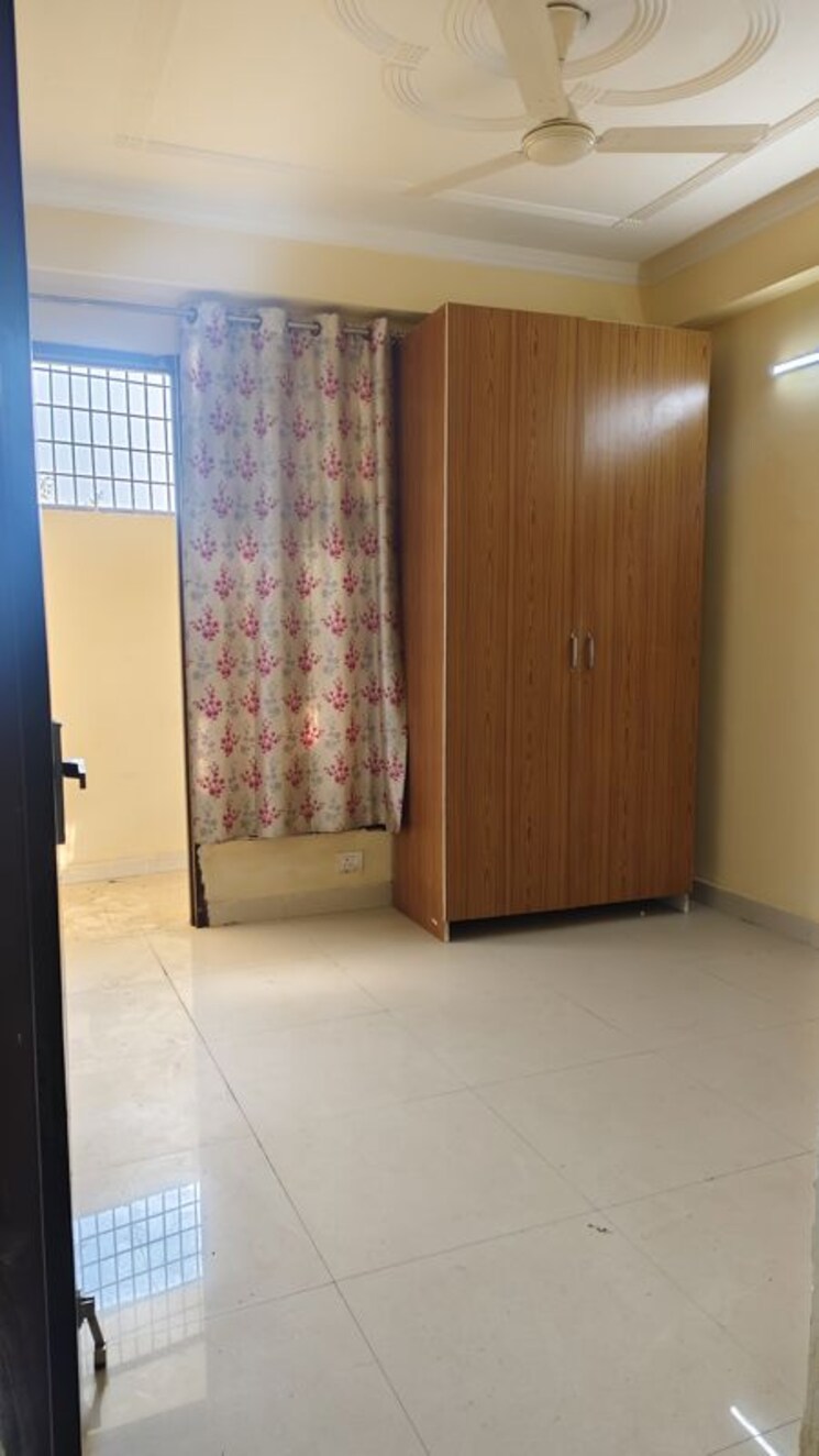 Room, saket 1 Bedroom 450 Sq.Ft. Builder Floor In Saket Delhi 9917350