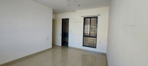 Room in 2.5 BHK Apartment at Nanded Lalit, Sinhagad Road – for Rent