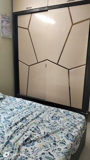 Room in 2 BHK Apartment at Kabra Aurum, Goregaon West – for Rent