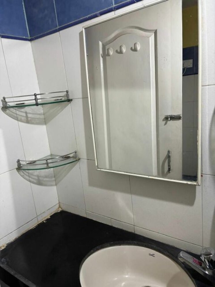 Bathroom, sun-city-mercury 2 Bedroom 900 Sq.Ft. Apartment In Powai Mumbai 9917437