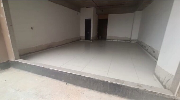 Room, vastrapur Commercial Office Space 1000 Sq.Ft. In Vastrapur Ahmedabad 9917429