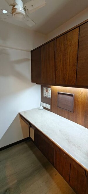 Room in 3 BHK Apartment at Vithaldas Nagar – for Rent