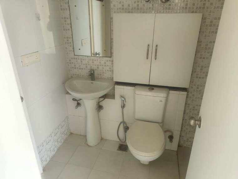 Bathroom, chd-avenue-71 3 Bedroom 1620 Sq.Ft. Apartment In Sector 71 Gurgaon 9917491