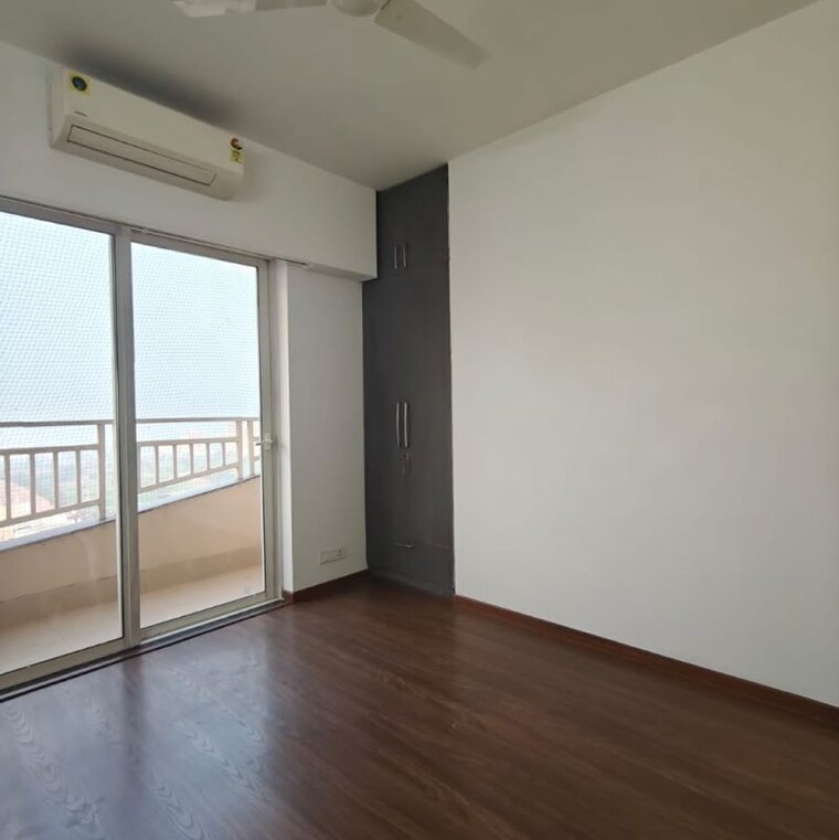 Room, m3m-marina 3 Bedroom 1900 Sq.Ft. Apartment In Sector 68 Gurgaon 9917497