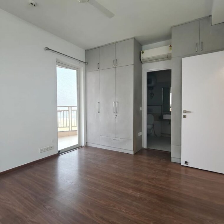 Room, m3m-marina 3 Bedroom 1900 Sq.Ft. Apartment In Sector 68 Gurgaon 9917497