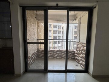 Room in 1 BHK Apartment at Lodha Casa Bella Gold, Dombivli East – for Sale