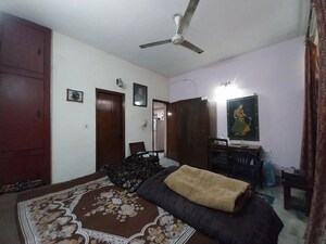 Living Room in 3.5 BHK Villa at Sector 31 – for Rent