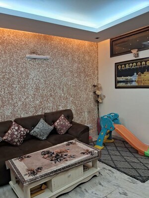 Furnished Amenities in 3 BHK Builder Floor at Malviya Nagar – for Sale