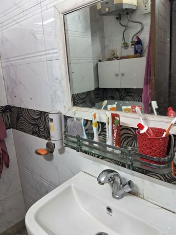 Master Bedroom in 3 BHK Builder Floor at Malviya Nagar – for Sale