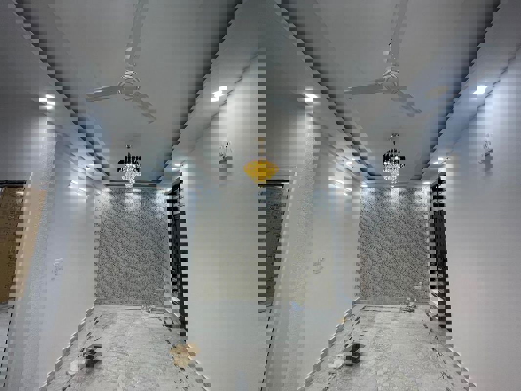 4 BHK + Pooja Room,Servant Room,Study Room,Extra Room Builder Floor For Rent in Green Fields Colony