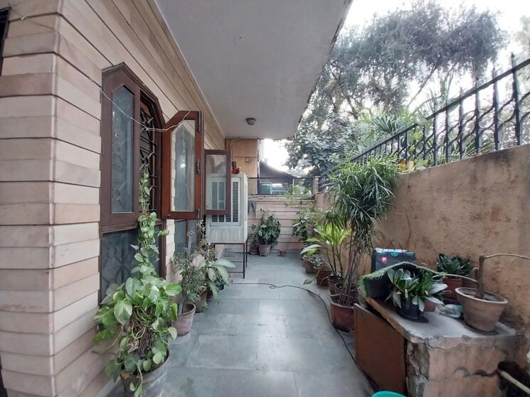 Exterior View, sector 36 3.5 Bedroom 1800 Sq.Ft. Villa In Sector 36 Noida 9917547