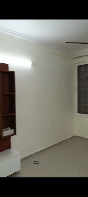 Room in 2 BHK Apartment at Shree Vardhman Green Court, Sector 90 – for Sale