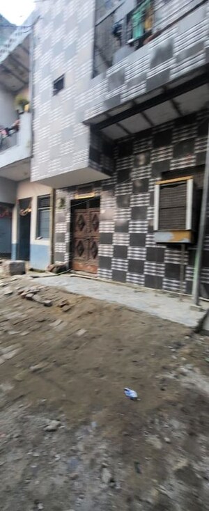  Plot For Sale in Dlf Ankur Vihar