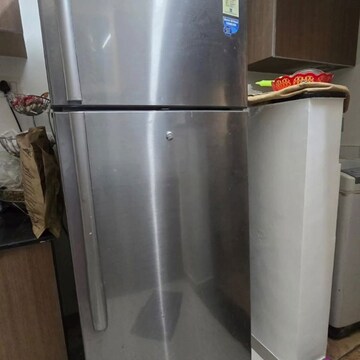 Furnished Amenities in 3 BHK Apartment at Sunshine Enclave, Vip Road – for Rent