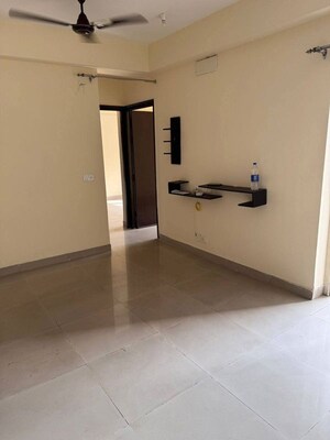 Room in 2 BHK Apartment at JNC The Park, Sector 16c Greater Noida – for Rent
