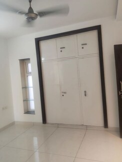 1 BHK Apartment For Rent in Lodha Palava City