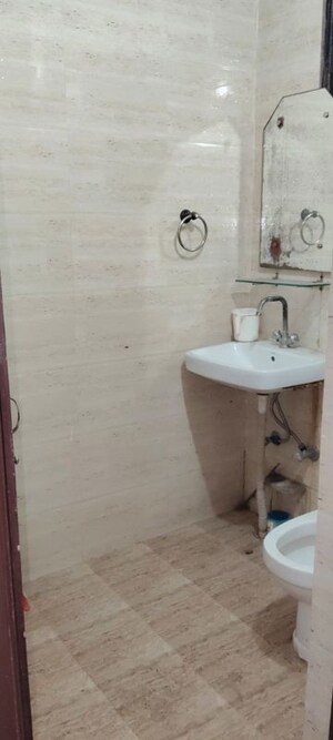  3 BHK Builder Floor at Green Fields Colony – for Rent