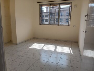 Room in 2 BHK Apartment at Vasant Leela Complex, Vijay Nagari – for Rent