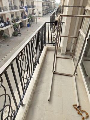 Balcony in 3 BHK Builder Floor at Signature Global Park 4 and 5, Sohna Sector 36 – for Rent