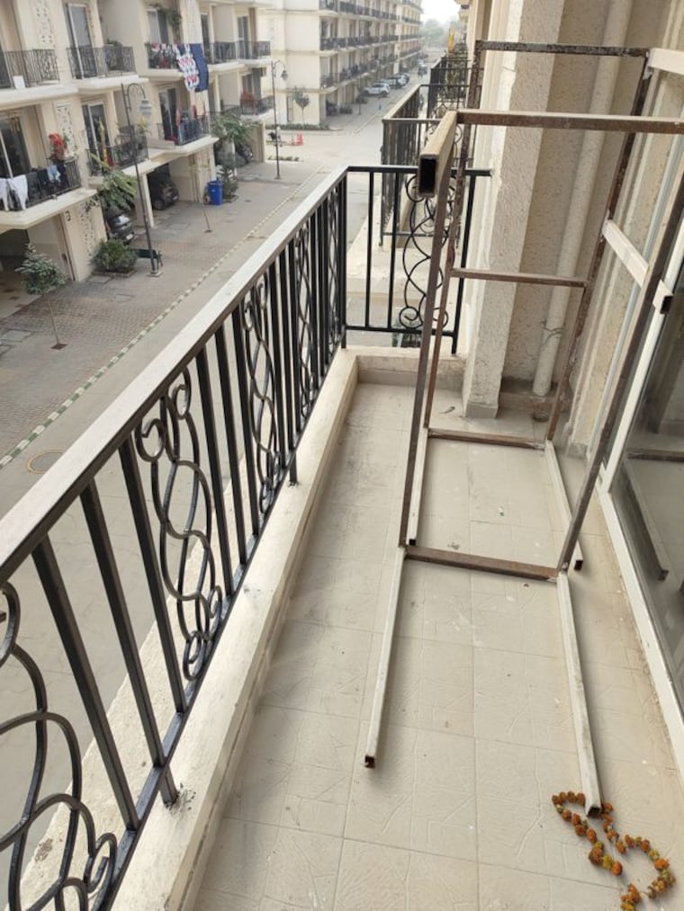 Balcony, signature-global-park-4-and-5 3 Bedroom 1120 Sq.Ft. Builder Floor In Sohna Sector 36 Gurgaon 9917589