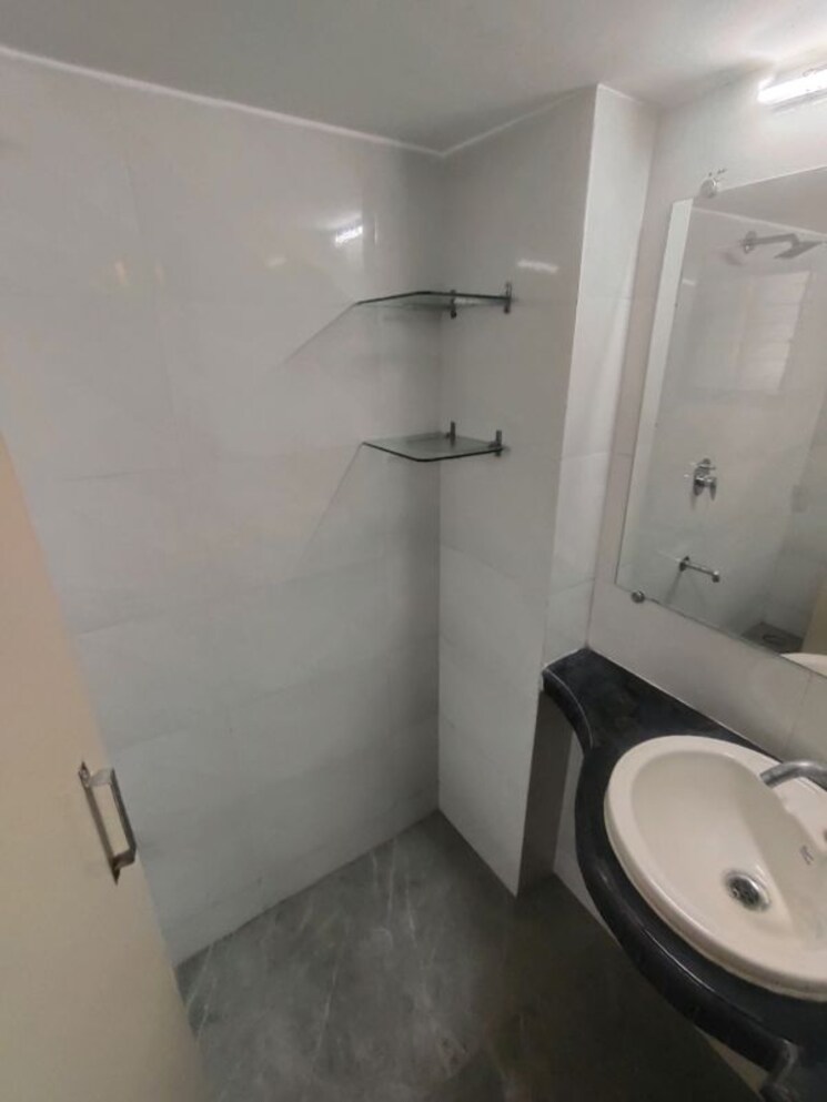 Bathroom, silver-dunes 2 Bedroom 800 Sq.Ft. Apartment In Prabhadevi Mumbai 9917599